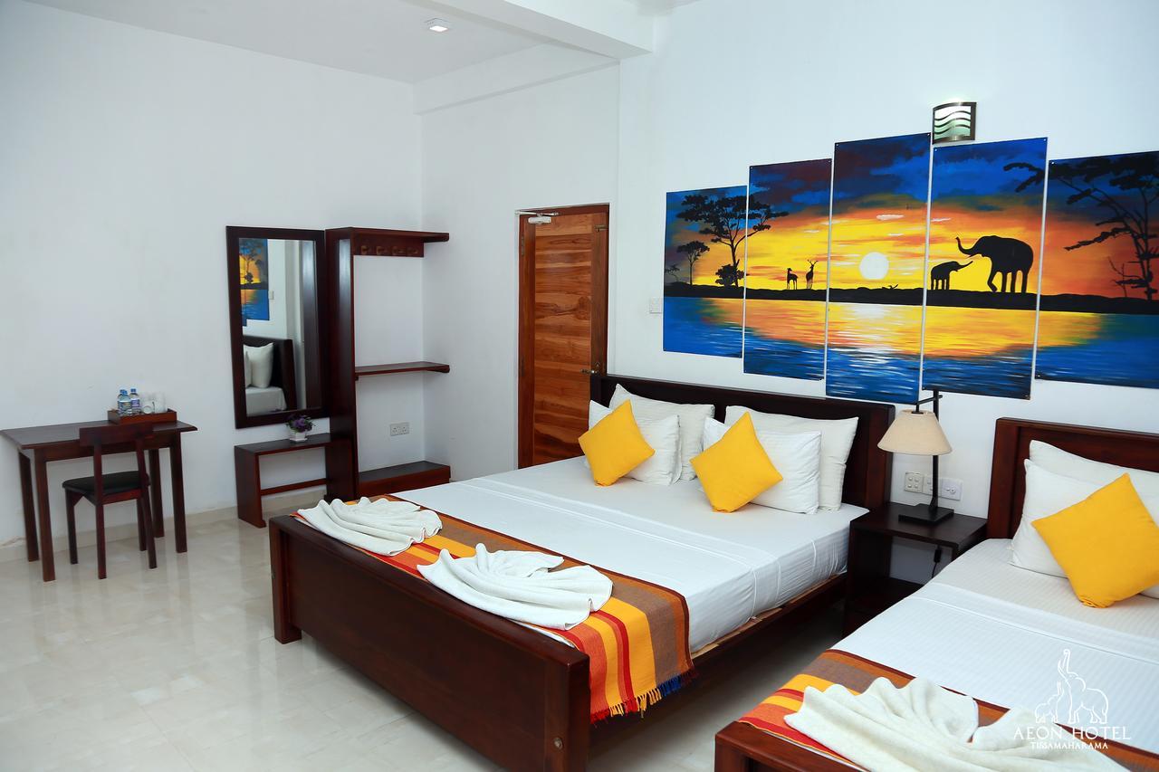 Aeon Hotel Tissamaharama Esterno foto