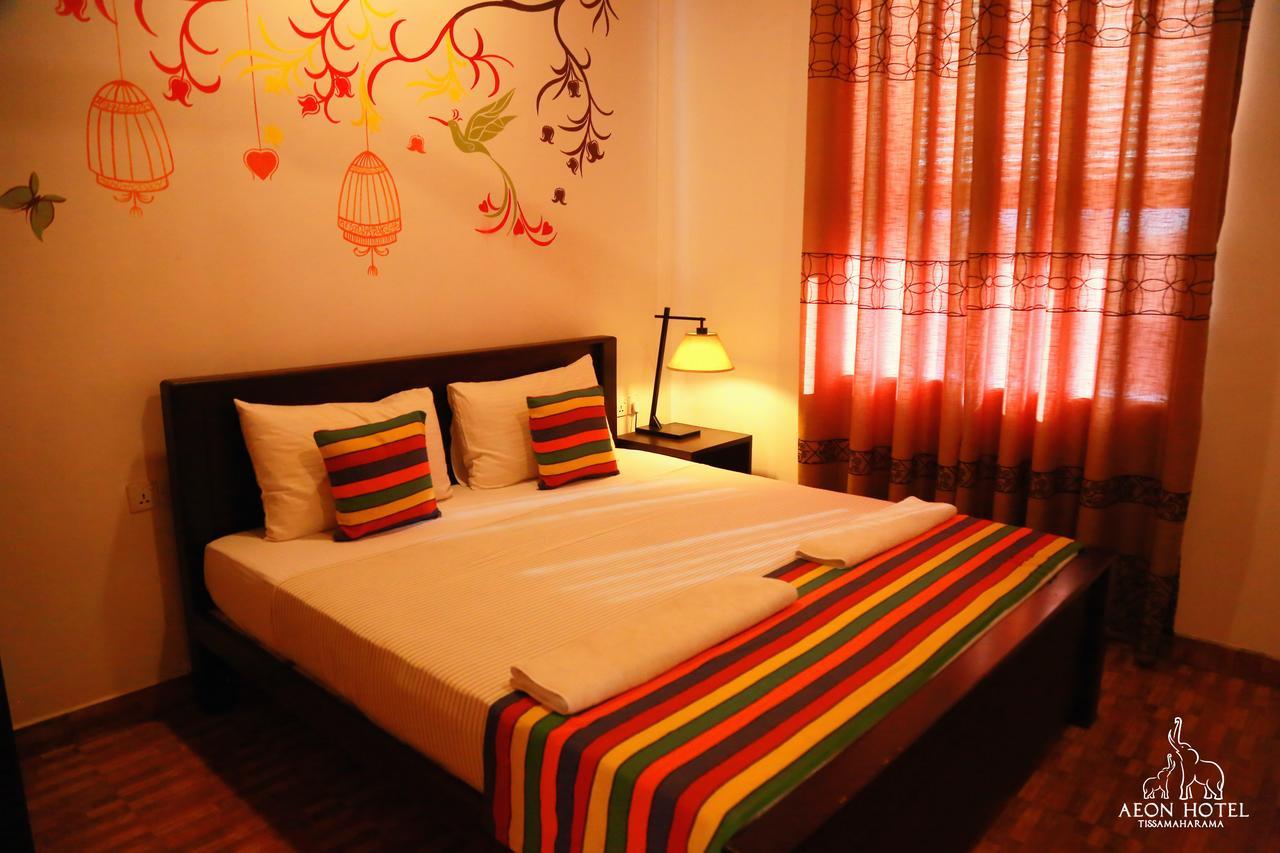 Aeon Hotel Tissamaharama Esterno foto