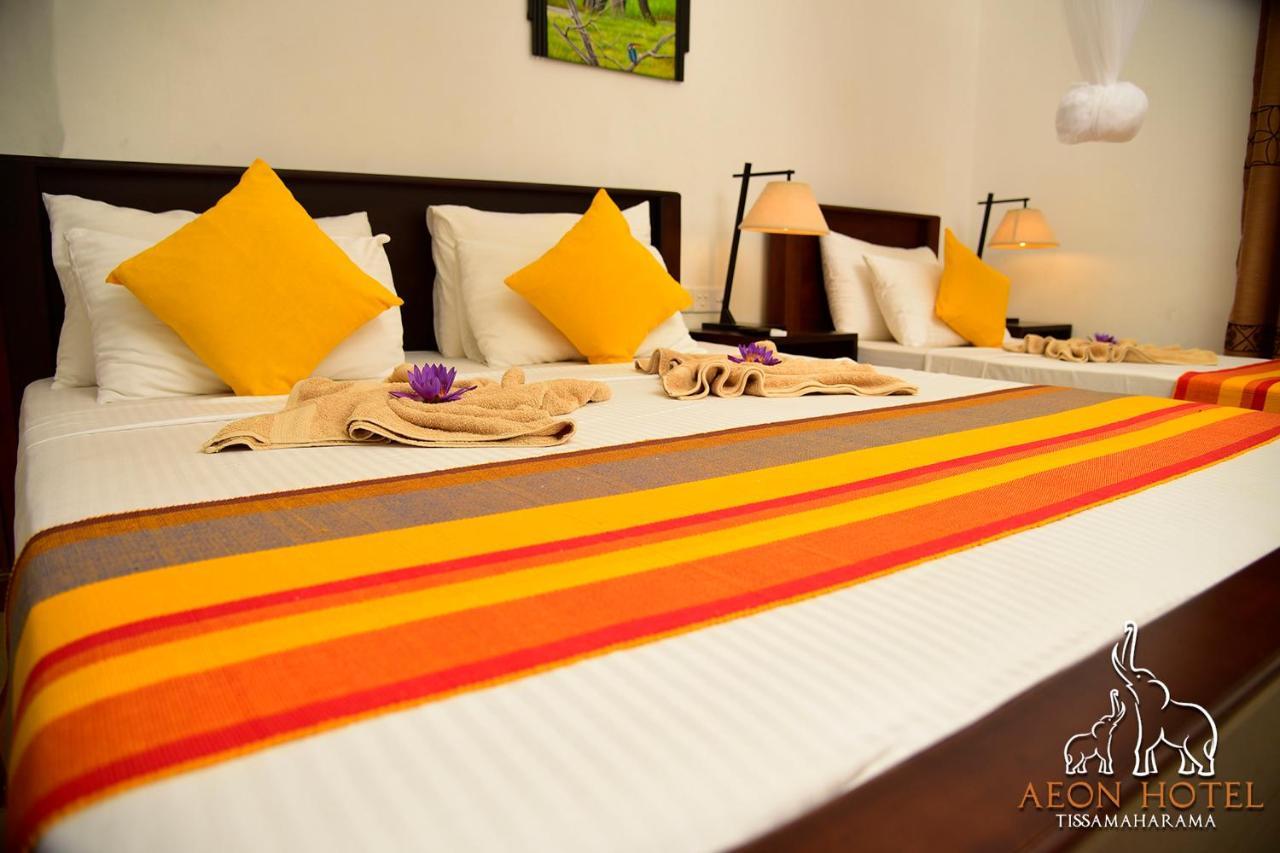 Aeon Hotel Tissamaharama Esterno foto